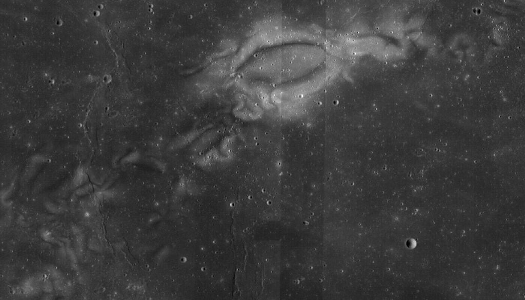 Die Region Reiner Gamma mit Mondwirbeln. Die Region Reiner Gamma mit Mondwirbeln. Bild: LRO WAC