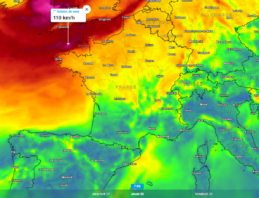 Les rafales de vent s'annoncent tempétueuses mercredi, en particulier le long des côtes de la Manche.