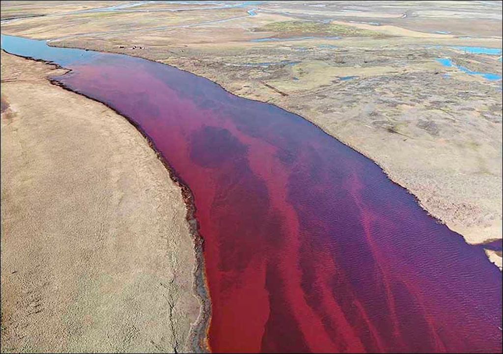 Ríos contaminados al norte de Rusia, Siberia Ríos contaminados al norte de Rusia, Siberia