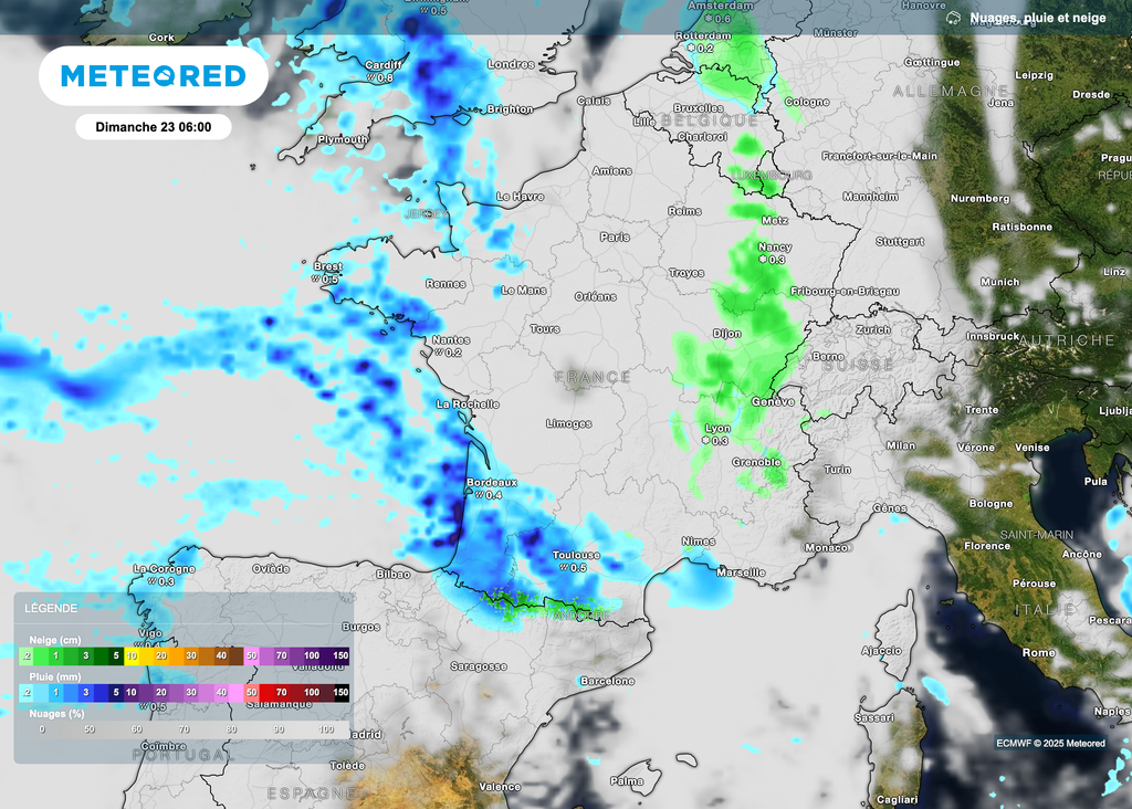 Neige et verglas progresseront vers la moitié est en matinée de dimanche.