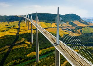 Des géants de béton et d'acier : découvrez le top 5 des plus imposants ponts de France et le plus grand ouvrage du monde
