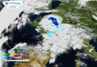 Des orages avec de gros grêlons attendus sur Paris demain : la probabilité est élevée, voici les heures critiques !