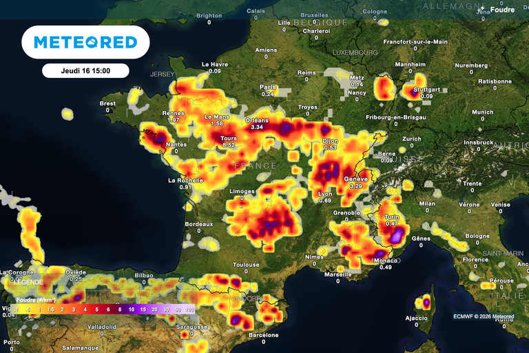 Des pr&eacute;visions m&eacute;t&eacute;o inqui&eacute;tantes : la vigilance orange aux orages localement violents &eacute;tendue &agrave; 21 d&eacute;partements