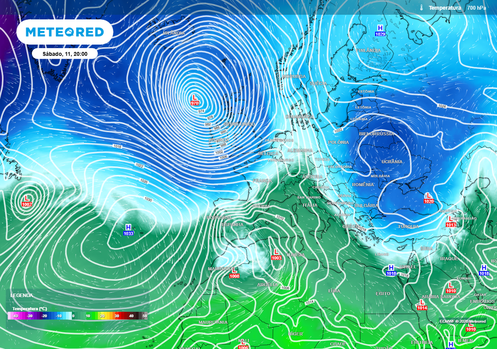 Anticiclones (H) a oeste e a nordeste; ciclogénese explosiva (L) a oes-noroeste das Ilhas Britânicas. Ar polar marítimo encontra as condições ideais para descer em latitude até alcançar a Península Ibérica e posteriormente Portugal continental.