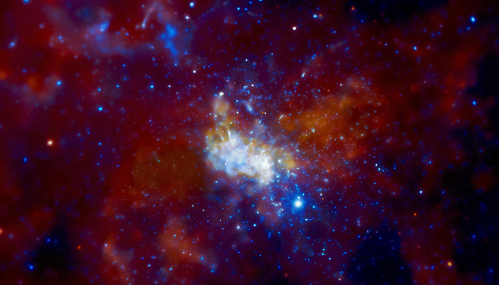 Embora os buracos negros supermassivos possam produzir eventos extremamente energéticos, a maioria deles passa grande parte de sua existência em um estado quiescente. Crédito: NASA Embora os buracos negros supermassivos possam produzir eventos extremamente energéticos, a maioria deles passa grande parte de sua existência em um estado quiescente. Crédito: NASA