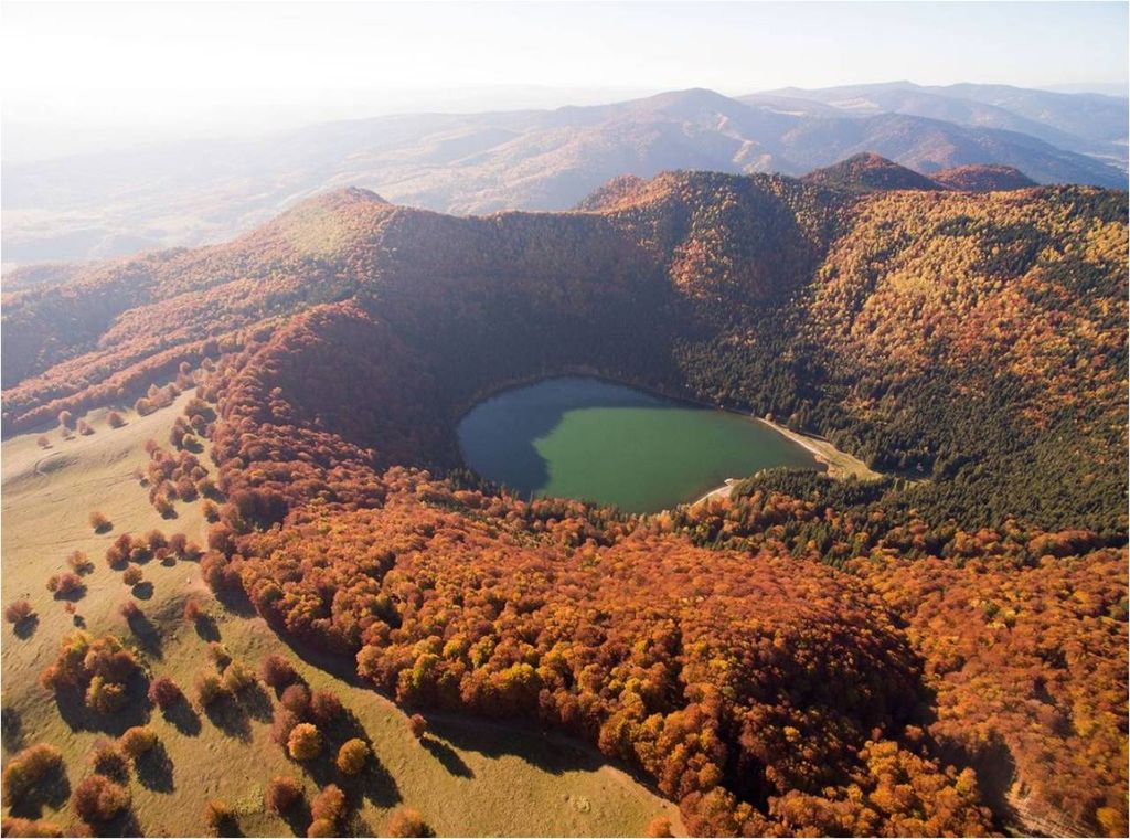 Cráter del volcán Ciomadul