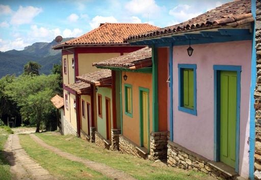 Descubra a magia desse vilarejo repleto de cachoeiras, trilhas e uma vida tranquila na serra mineira