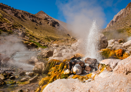 Descubre Aguas Calientes: el ca&ntilde;ad&oacute;n de basalto y las aguas termales que pocos conocen