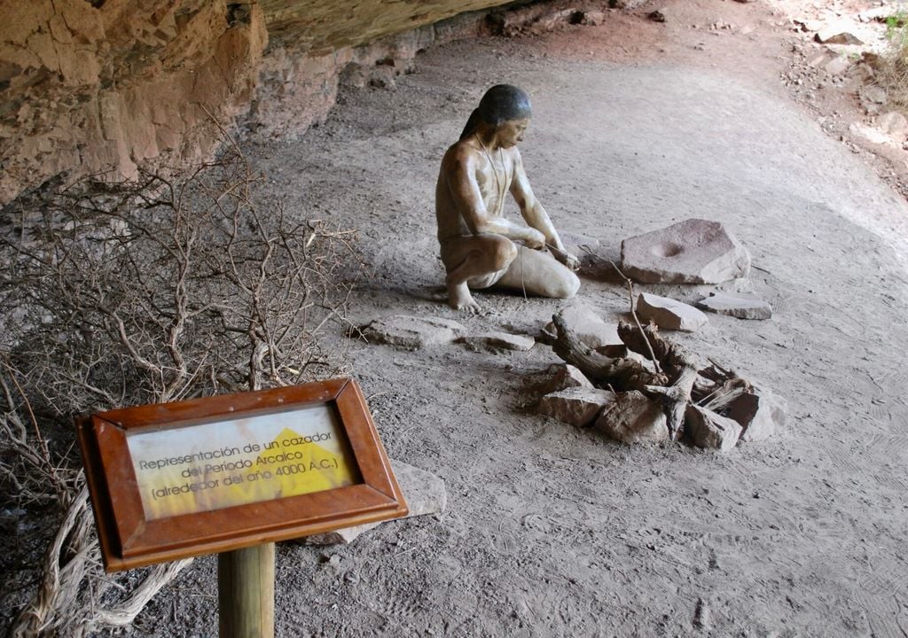 Representación de un cazador en el Monumento Natural Pichasca. Representación de un cazador en el Monumento Natural Pichasca. Crédito: CONAF.