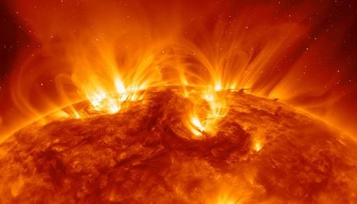 Descubren c&oacute;mo usar el Sol para predecir el clima espacial: revolucionario m&eacute;todo avisa de tormentas solares y apagones
