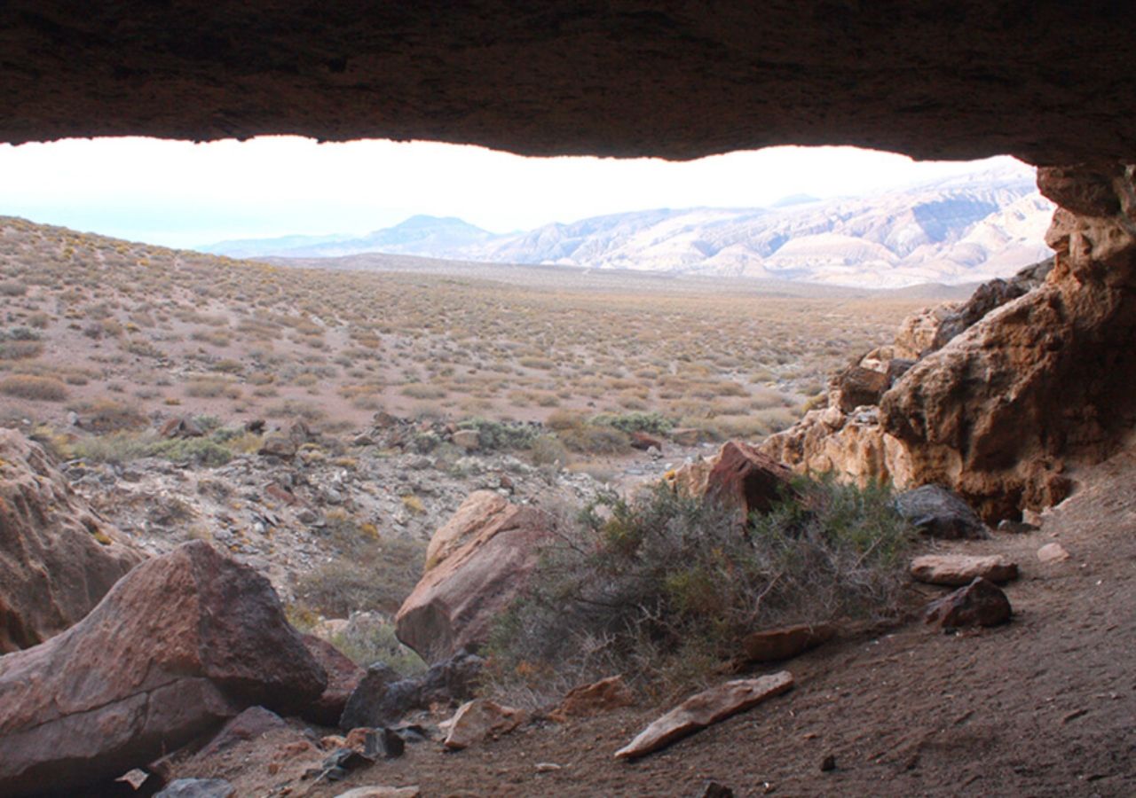 Descubren que el arte rupestre en una cueva del norte de Neuquén se ...