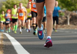 Descubren que correr un maratón produce cambios reversibles en la mielina del cerebro: ¿cuáles son las consecuencias?