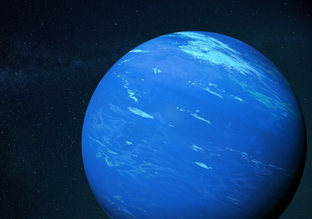 Neptuno, el planeta más lejano del Sistema Solar, está compuesto de una espesa mezcla de agua, amoniaco y metano.
