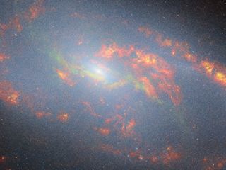 Descubriendo los misterios cósmicos con el Telescopio Espacial: los brazos anómalos de Messier 106