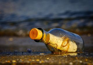 Desde a Antiguidade, lançamos ao mar mensagens em garrafas, esperando que alguém as encontre