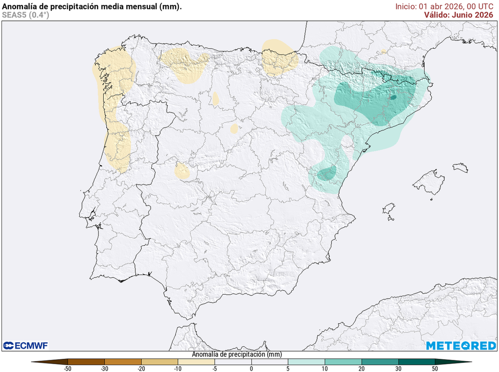 Para las precipitaciones la cosa se complica, teniendo en cuenta que son de origen convectivo e irregulares en verano, pero las tendencias apuntan a que podría ser un trimestre bastante tormentoso en el noreste.