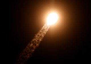 ¡Despegó FRAM2! La misión espacial con astronautas privados que realizará la primera órbita polar de la Tierra