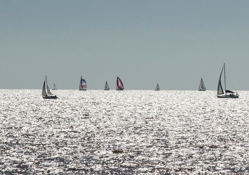 Despu&eacute;s del Pampero y con fr&iacute;o, llega por fin el sol al R&iacute;o de la Plata: as&iacute; viene el finde para navegar