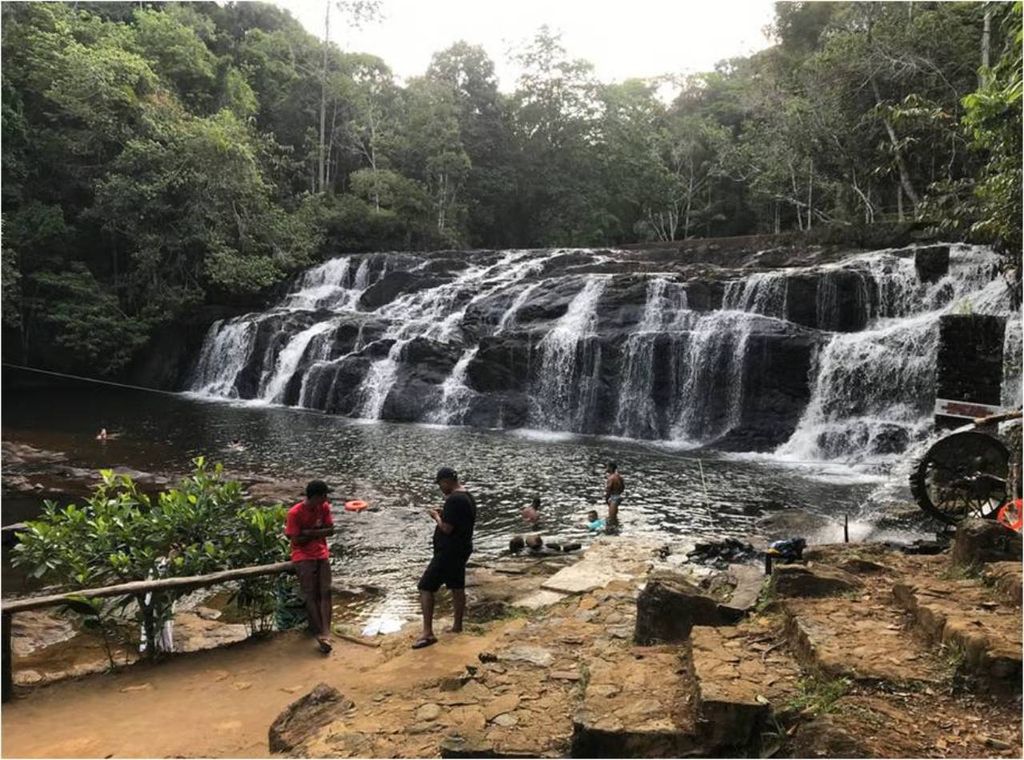 Cachoeira do Tijuípe, onde você pode desfrutar de um banho relaxante em suas águas mornas e cristalinas. Crédito: Divulgação.