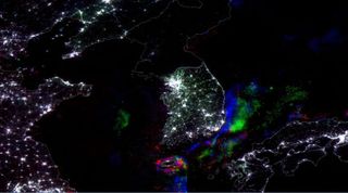 Detección de la luz de los barcos de pesca por el sensor VIIRS