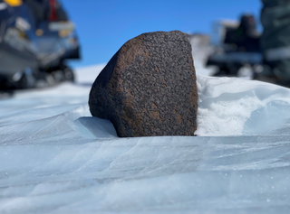 Detectan un raro meteorito de 7,6 kg en la Antártida