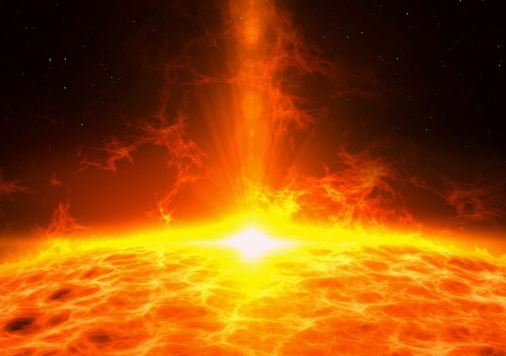 Pulsación casi periódica; explosión solar; Sol
