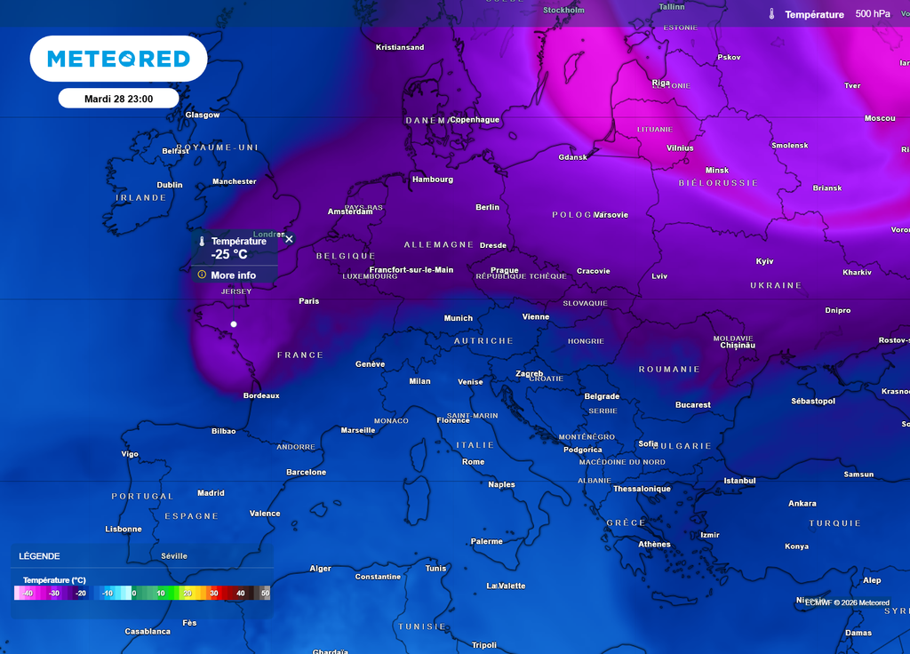 La goutte froide issue d'un décrochage arctique sur l'Est de l'Europe pourrait arriver sur le Nord-Ouest de la France dans la journée de mardi.