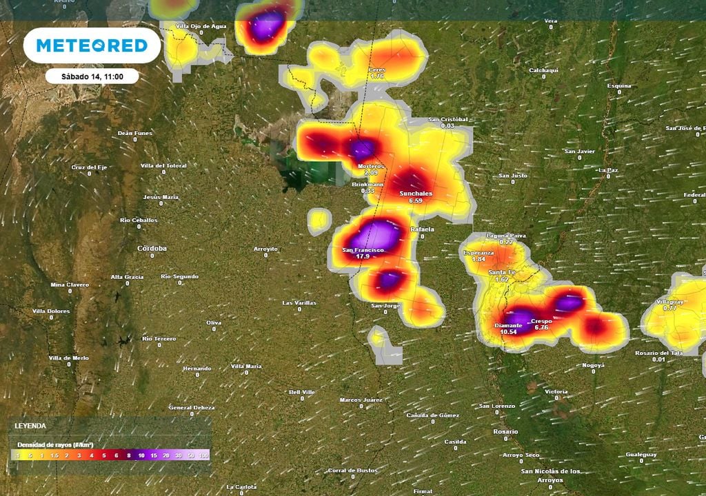 El mapa de densidad de rayos muestra la posición de las tormentas al mediodía. Se esperan tormentas durante gran parte del sábado en la porción norte y central de esta región. Hacia la noche, el tiempo permitirá festejar el Día de los Enamorados al aire libre.