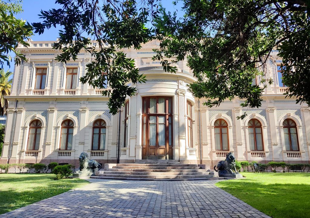 Palacio Cousiño, Santiago de Chile. Palacio Cousiño, Santiago de Chile.