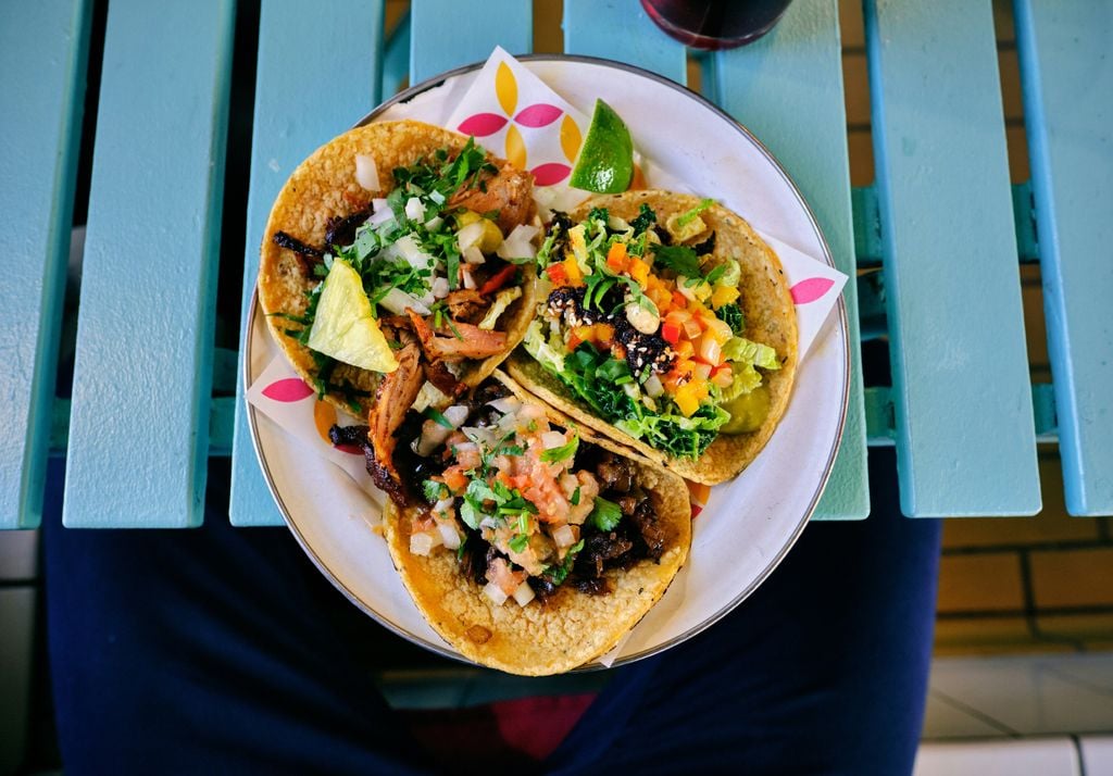 tacos Más allá de su origen, el taco se adapta a todas las estaciones y paladares. Imagen: Krisztian Tabori
