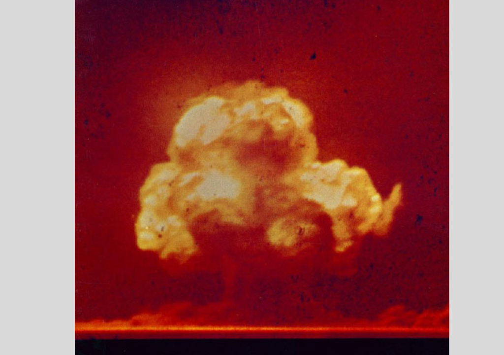 nuclear; ensayo nuclear; bomba atomica; Oppenheimer; USA; armamentismo