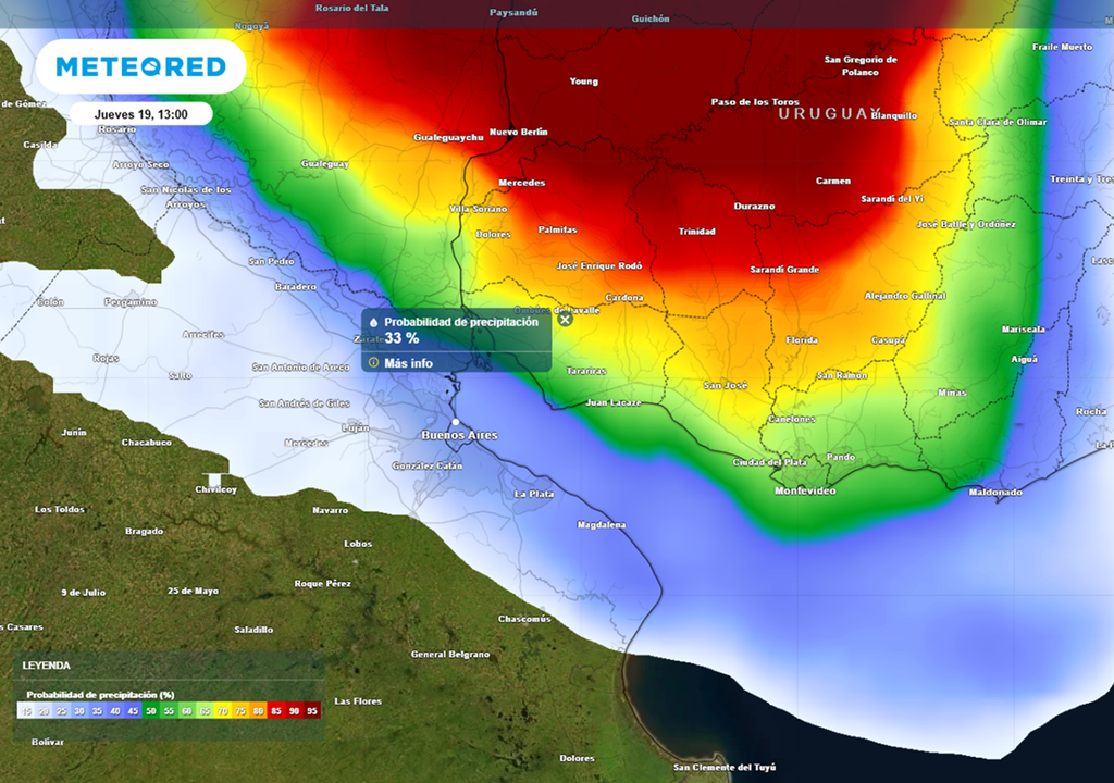 AMBA no está dentro del área bajo alerta, queda en el borde sur de la zona convectiva; sin embargo, son probables algunas lluvias sin descartar chaparrones y tormentas muy aisladas (un 35 % de probabilidades según el modelo ECMWF, en torno al mediodía del jueves 19). Créditos: Modelo ECMWF