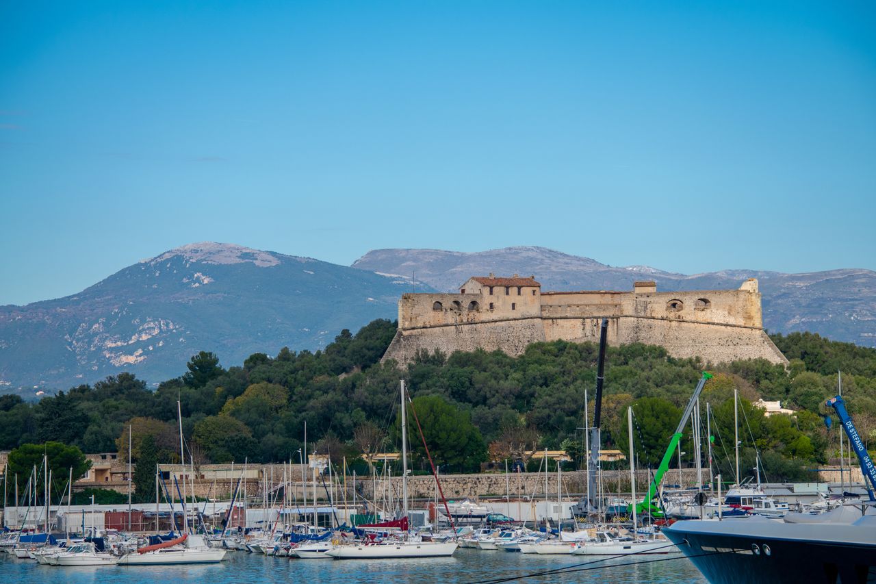 Wunderschön ist Antibes mit seinem Sporthafen.