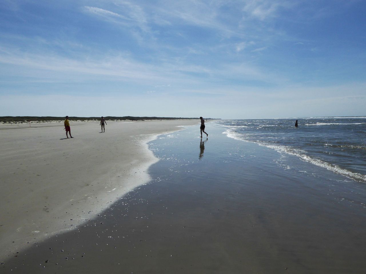 Strandwandern bis zum Horizont: Die Nordseeinsel ist ein Paradies für Outdoor-Fans. Foto: Pixabay