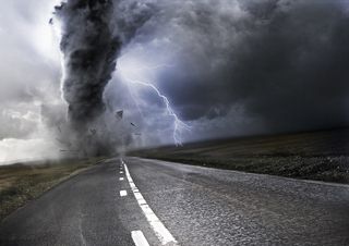 Dilema en EEUU: ¿preferirías exponerte a un tornado o al coronavirus?