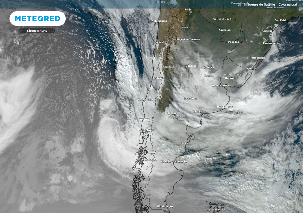 Sistema frontal sobre Chile