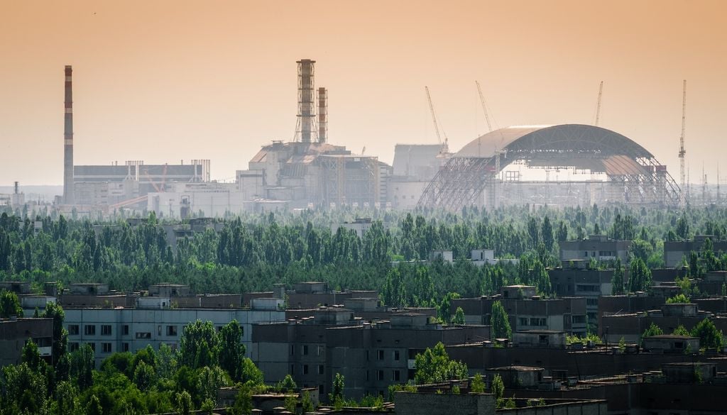 La centrale nucleare di Chernobyl è ancora fonte di preoccuazione, il nuovo sarcofago qui in costruzione di recente è stato colpito da un drone durante la guerra fra Russia e Ucraina.