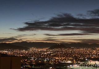 Disminuye notablemente el valor de la temperatura