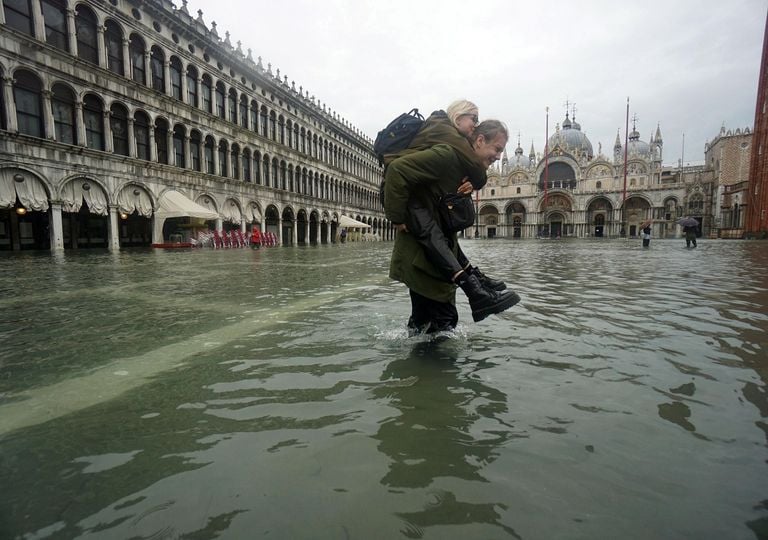 Después de las fuertes inundaciones en Venecia, también corre peligro su patrimonio histórico. Fotografía: El tiempo Después de las fuertes inundaciones en Venecia, también corre peligro su patrimonio histórico. Fotografía: El tiempo