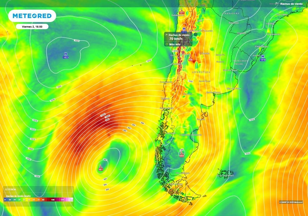 El sistema frontal del viernes estará acompañado por fuertes rachas de viento en gran parte del centro-sur, con valores cercanos a 70 km/h en sectores cordilleranos y mayor intensidad hacia el extremo sur. El sistema frontal del viernes estará acompañado por fuertes rachas de viento en gran parte del centro-sur, con valores cercanos a 70 km/h en sectores cordilleranos y mayor intensidad hacia el extremo sur.