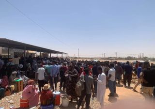 Docenas de sudaneses mueren en el desierto por el calor extremo, al intentar huir de la guerra hacia Egipto