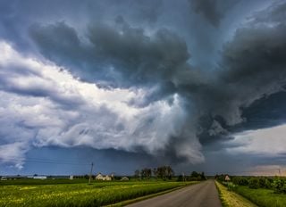 Domingo com novos alertas de eventos extremos de chuva e de tempestades na Região Sul; estas são as regiões em risco