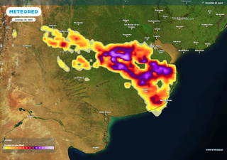 Domingo riesgoso, con tormentas fuertes a severas avanzando por el centro de Argentina: el analisis de Meteored