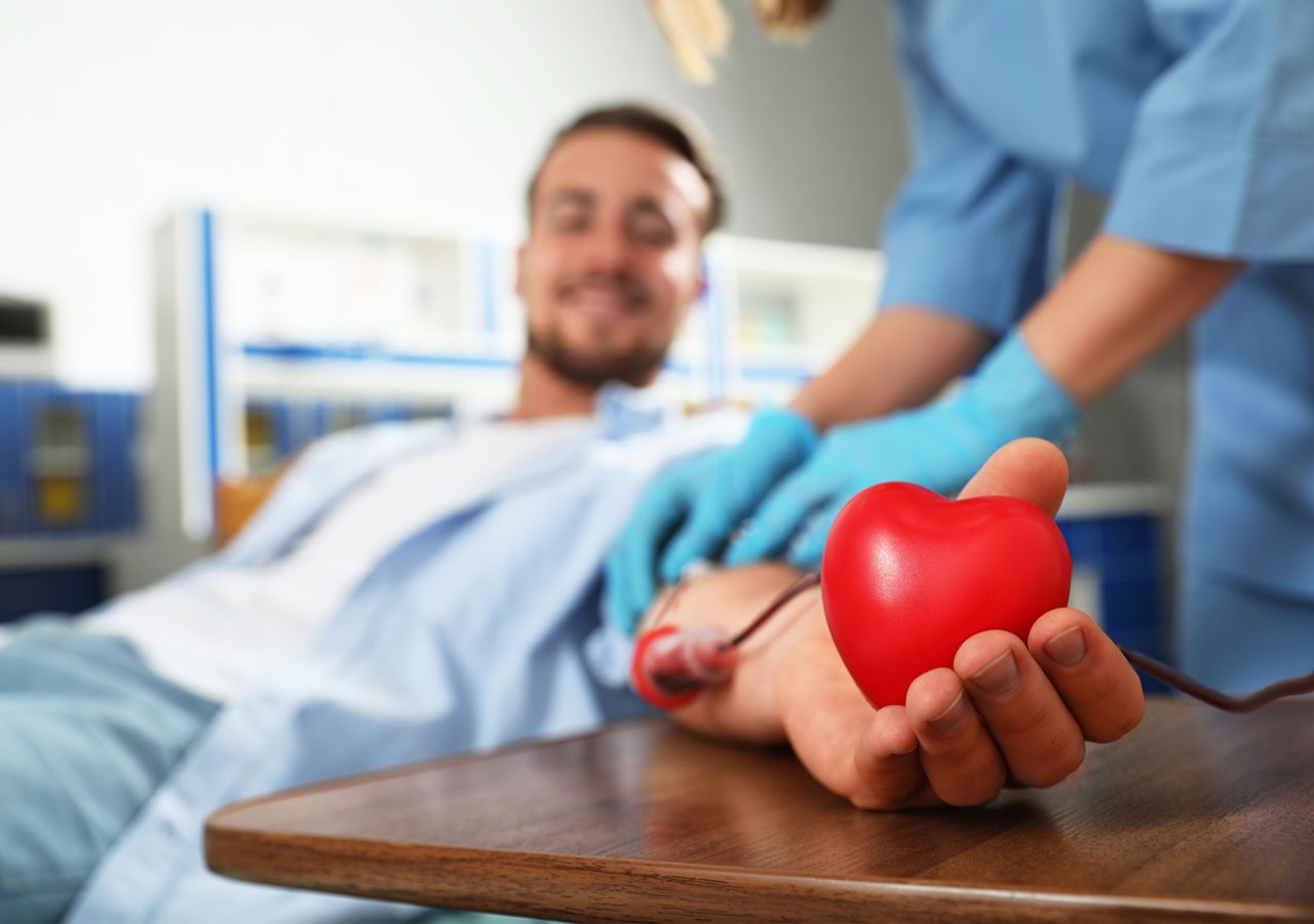 Donar sangre no solo puede salvar otras vidas sino también la tuya. Un reciente estudio halló que la donación frecuente de sangre puede reducir las probabilidades de padecer leucemia.