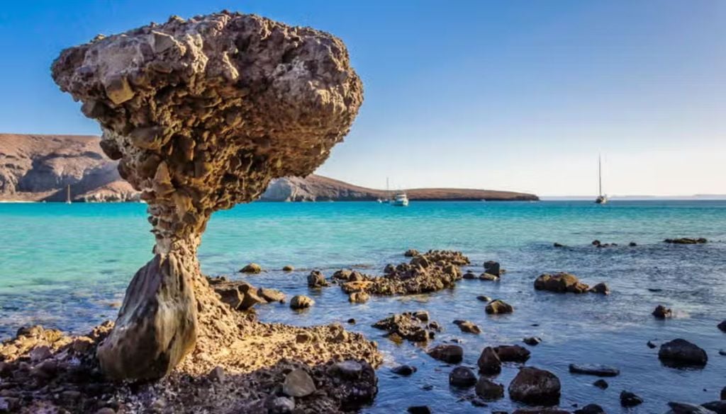 Balandra La icónica formación rocosa en forma de hongo en Balandra
