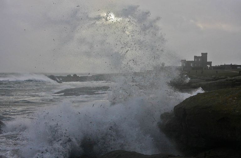 Avec une mer déchaînée et des pluies diluviennes, des inondations de grande ampleur ont touché les Bahamas. Avec une mer déchaînée et des pluies diluviennes, des inondations de grande ampleur ont touché les Bahamas.