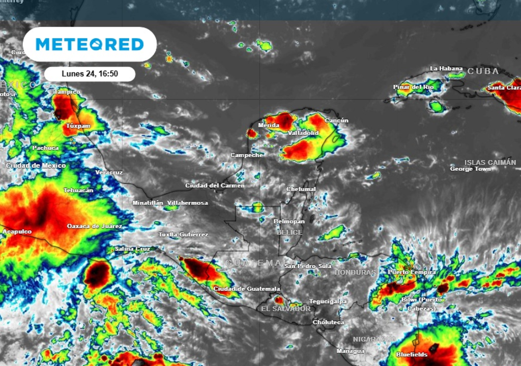 Dos ondas tropicales pegarán esta semana en la Península de Yucatán.