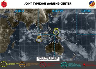 Dos sistemas tropicales en cada lado del ecuador