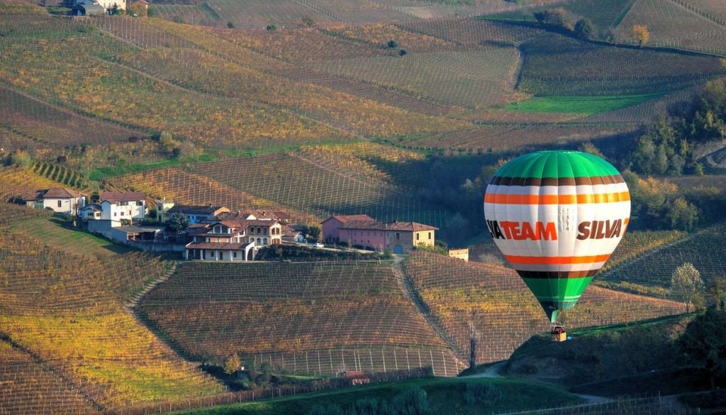 escursioni mongolfiera In volo sui filari di vite - Gildo Cancelli - Pexels