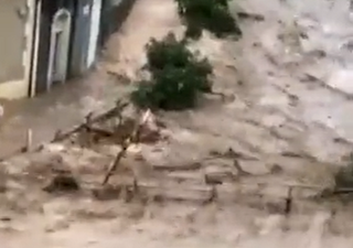 Drammatica alluvione lampo nel savonese, fiumi straripati: video